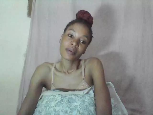 Sweetpetite254 on BongaCams 