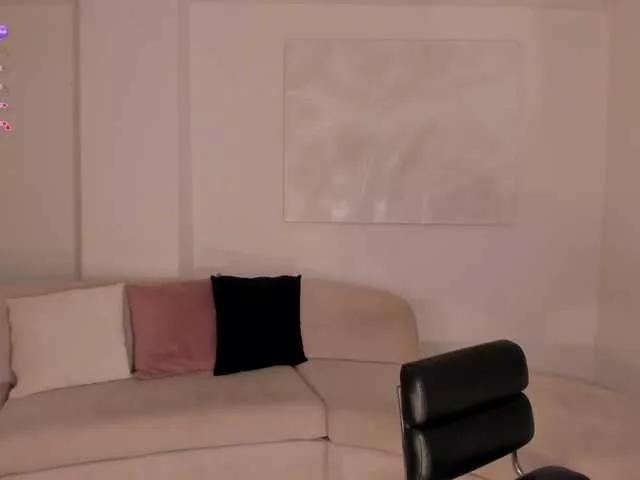 TaraLawrence on BongaCams 