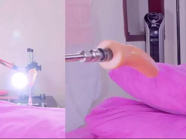 Offline Tatiana18 on BongaCams