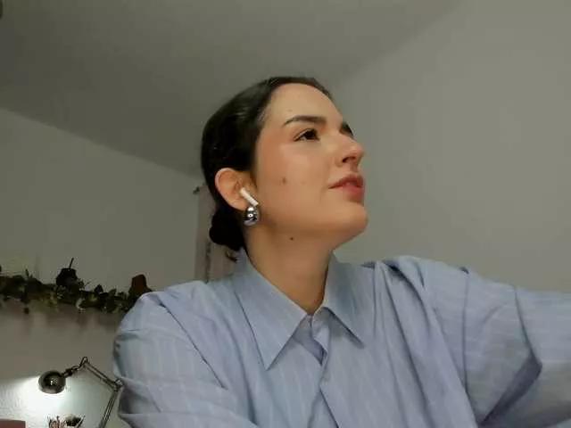 Discover Tatiannaz, she wants to masturbate for you Tatiannaz from BongaCams