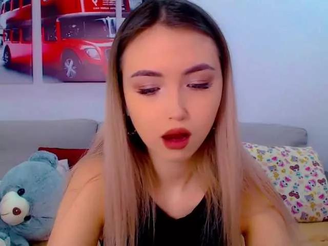 TeaRose12 on BongaCams 