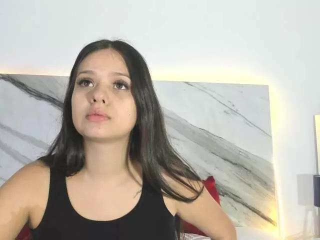 Freechat thamiina on BongaCams
