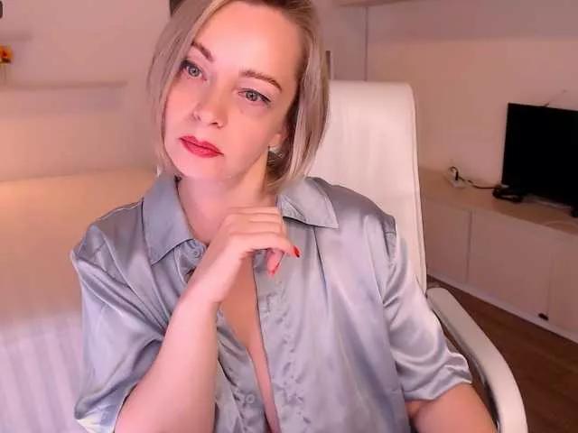 Tilly-Eliot on BongaCams 