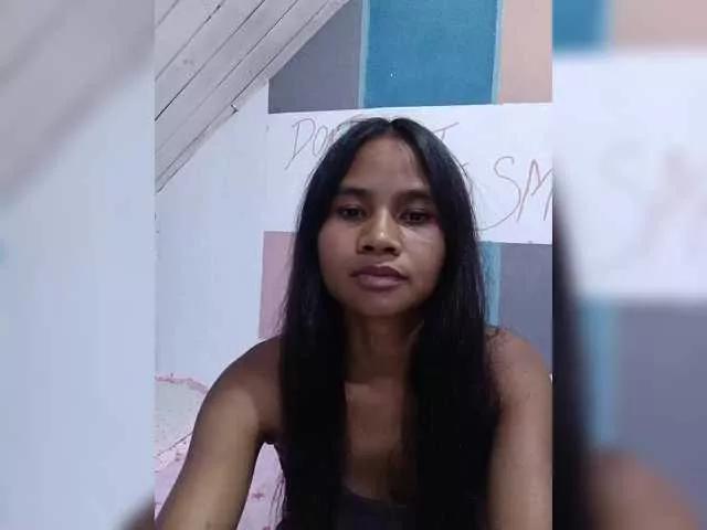TitiAnnah on BongaCams 