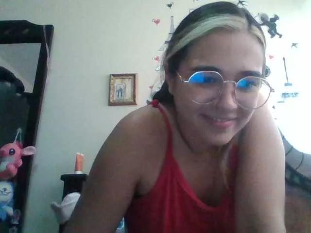 Offline trianabell on BongaCams