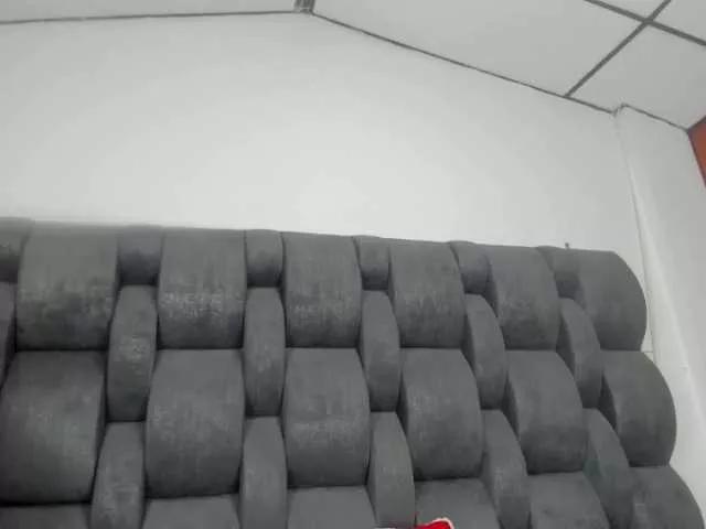 Try 34 years old vauroracooper from BongaCams vauroracooper from BongaCams