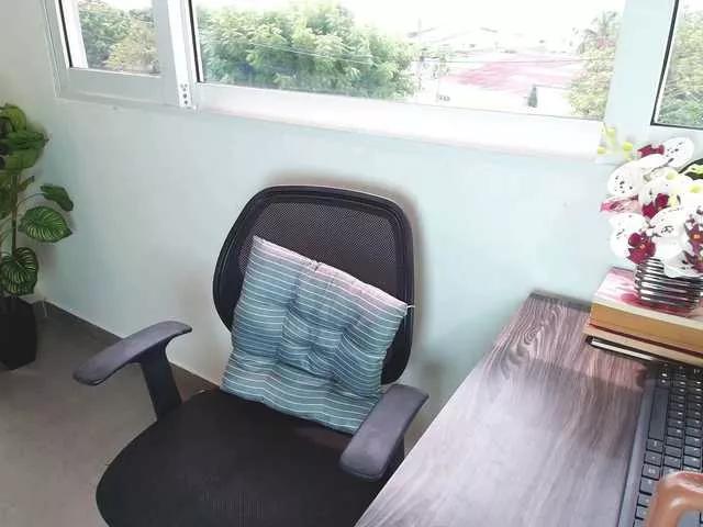 Offline Victoria-Collins on BongaCams