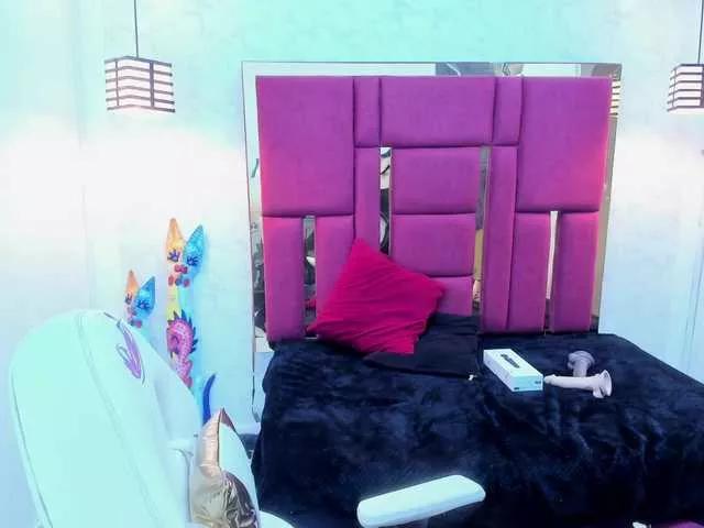 Freechat violetsmith on BongaCams