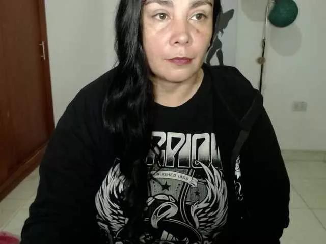 Offline vivian-milf-paint on BongaCams