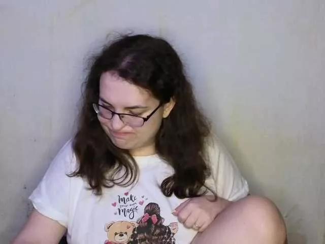 Offline Vlada-13 on BongaCams