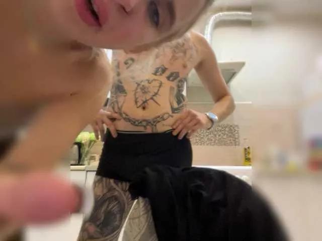 Offline Vladmashiba228 on BongaCams