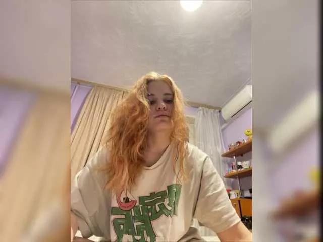 weeb-queen on BongaCams 