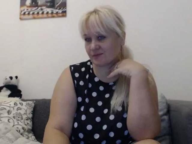 WhiteQueen--1 on BongaCams 