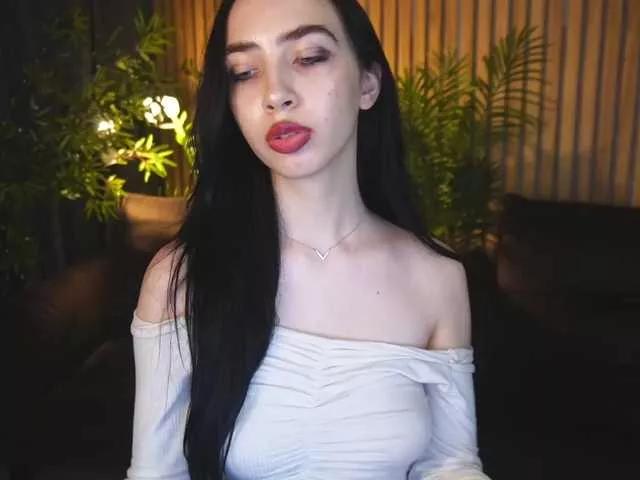 Watch WildKittenX, she wants to masturbate for you WildKittenX from BongaCams