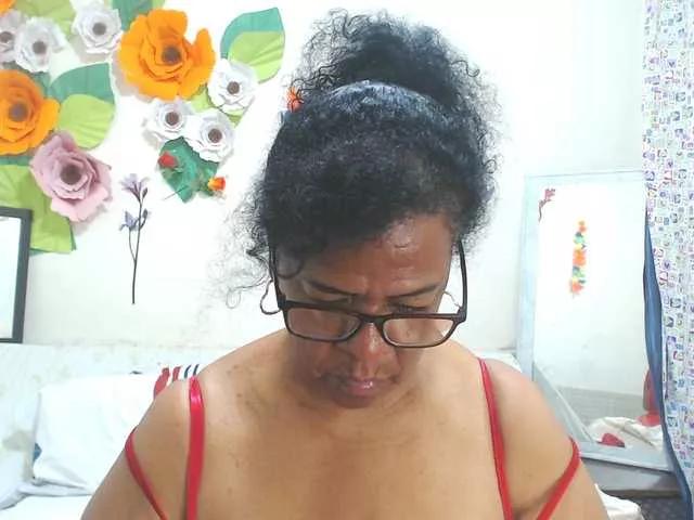 Yayishotsexyw on BongaCams