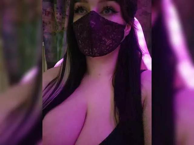 Offline YennSI on BongaCams