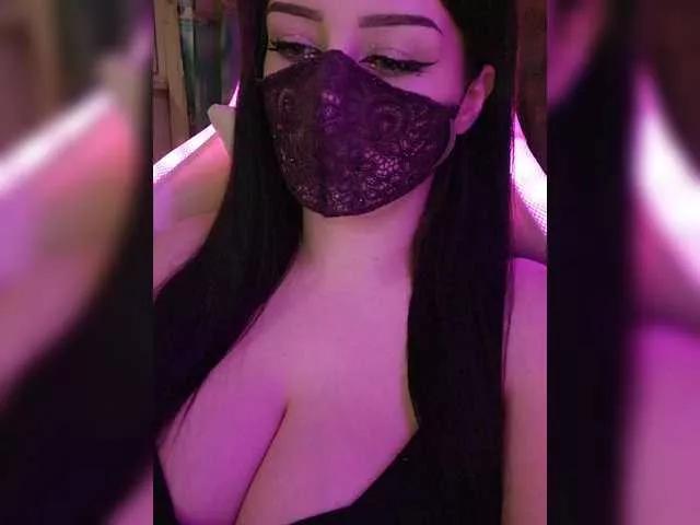 Offline YennSI on BongaCams