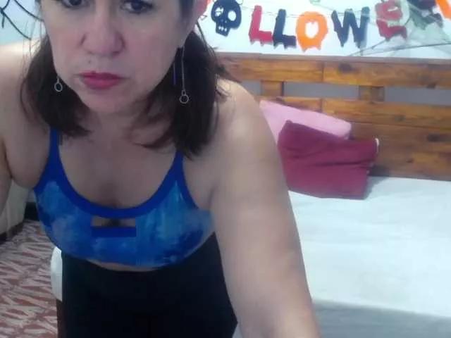 Slutty Yeseniaa25 wants you to fuck her body now Yeseniaa25 from BongaCams