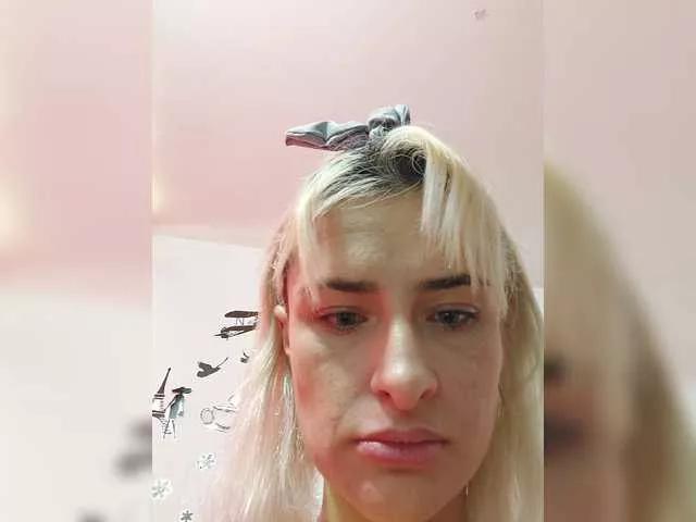 Offline yulittlestar28 on BongaCams