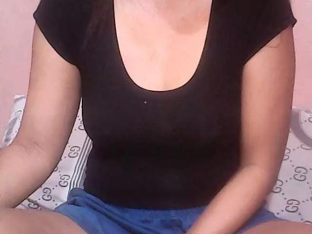 Offline Yummyasian22 on BongaCams