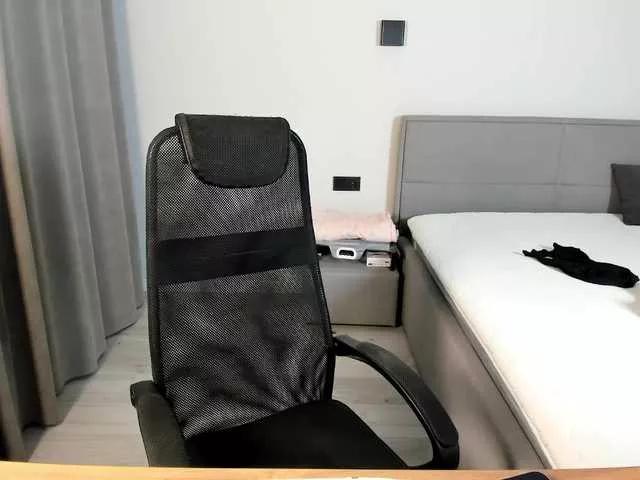 yunamini from BongaCams