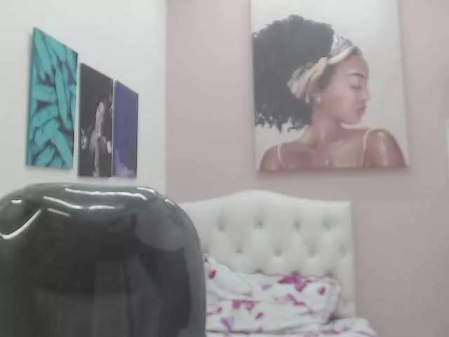 zoe-cortez on BongaCams 