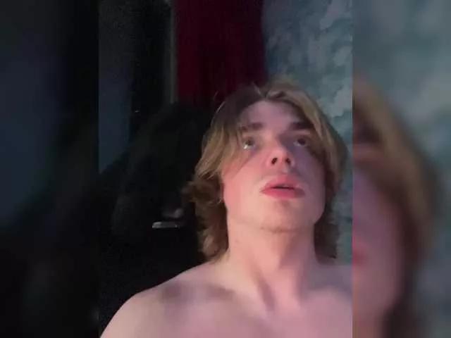 Zolomax228 on BongaCams