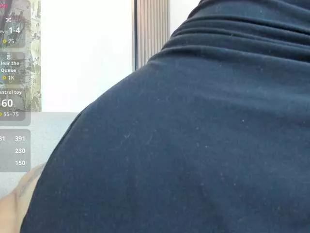 Freechat zully-arabb on BongaCams