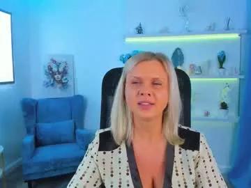 Group agathaklouin on Chaturbate