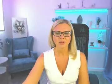 Group agathaklouin on Chaturbate