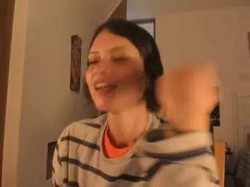 Freechat alone_together_ on Chaturbate