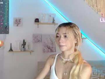 amelieaxie on Chaturbate 