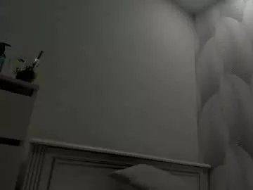 Away amylovesyouu on Chaturbate