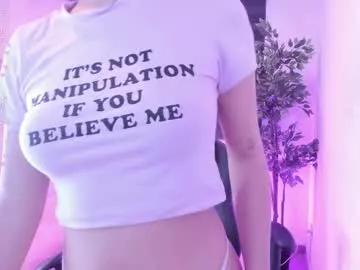 Freechat anniebrie on Chaturbate