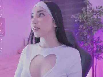 Freechat anniebrie on Chaturbate