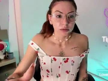 Freechat april_dumont on Chaturbate