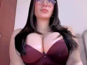 ariadnaz from Chaturbate