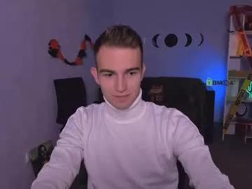 Freechat astren_villo on Chaturbate