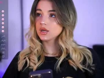 Freechat babbyaisha on Chaturbate