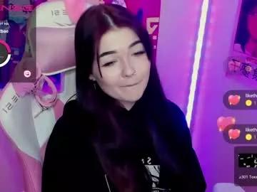 babyroxynill on Chaturbate