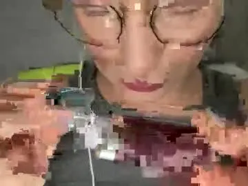 bobwig4 — shhh im not alone. sound in private [2222 tokens left] #french #british #hairy #german #bigpussylips