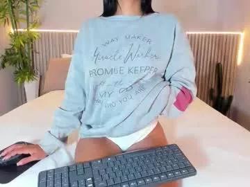 Freechat camyfoxx on Chaturbate