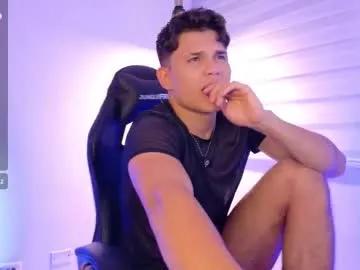 Masturbate to Chris_argent, he wants to masturbate for you chris_argent from Chaturbate