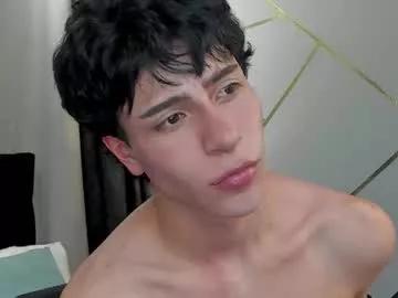 chrristopher77 on Chaturbate 