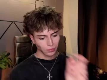 chrristopher77 on Chaturbate 
