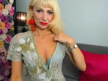 Freechat crystalgorgeous on Chaturbate