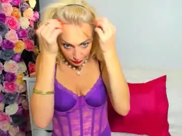 Freechat crystalgorgeous on Chaturbate