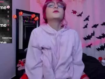 Freechat dafnemoon_1 on Chaturbate