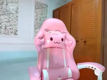 Freechat danellahouston on Chaturbate