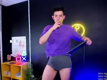 Freechat danny__magic on Chaturbate
